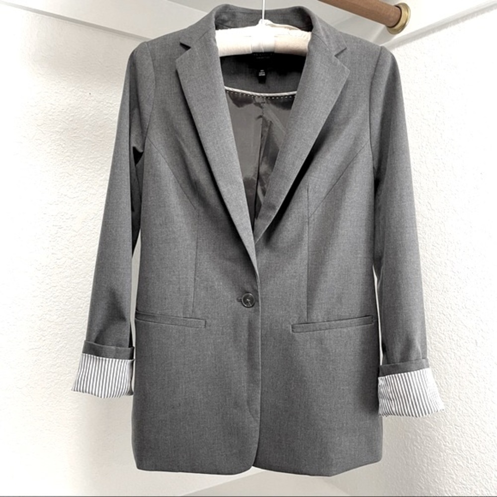 The Limited Collection• Classic Gray One Button Blazer
